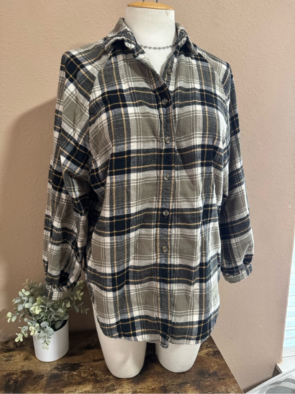American Eagle Outfitters Olive, Black & Cream Plaid Button-Down Shirt